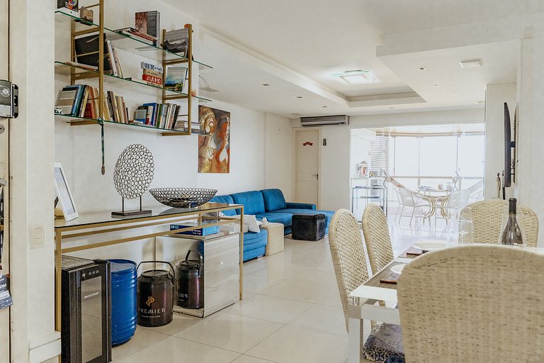 ASA | Golden Star | Oceanfront Central Beach | BC