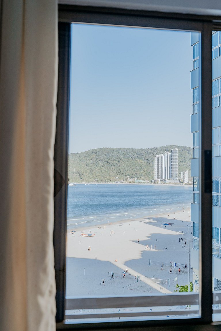 ASA | Golden Star | Oceanfront Central Beach | BC