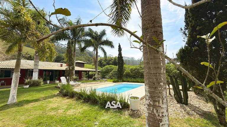 Refúgio Esmeralda | Sítio com Piscina e Riacho em Itajaí