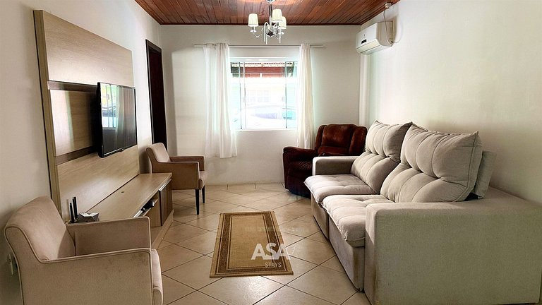 Refúgio Esmeralda | Farmhouse with Pool and Creek, Itajaí