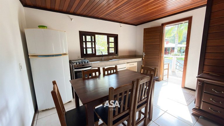 Refúgio Esmeralda | Farmhouse with Pool and Creek, Itajaí