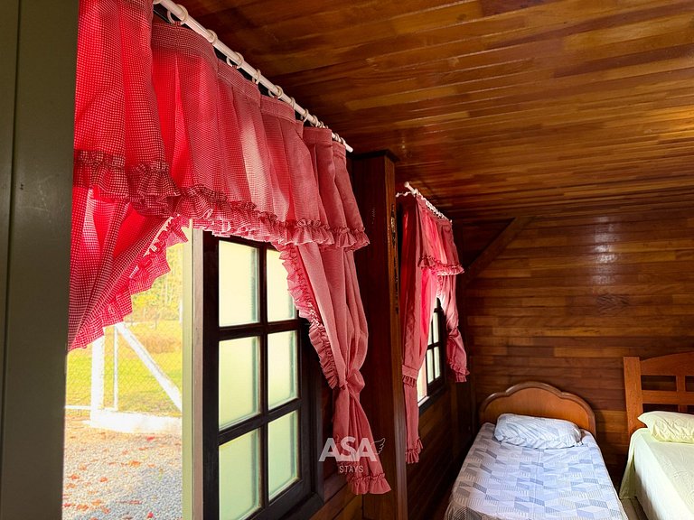 Refúgio Esmeralda | Farmhouse with Pool and Creek, Itajaí