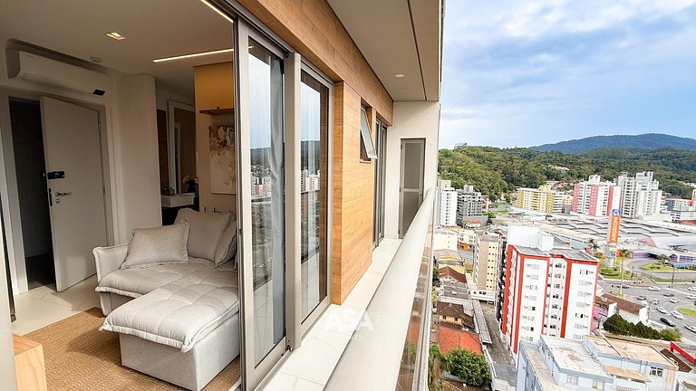 Cosmopolitan 1707 | Loft with Pool in Downtown Blumenau