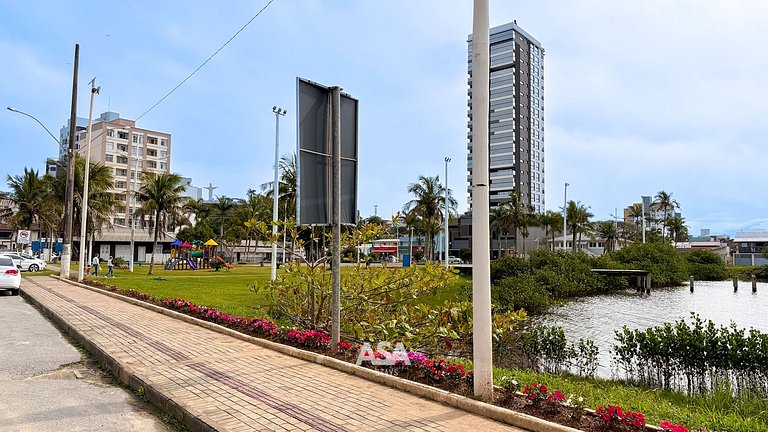 Casa Pé na Areia na Península | 4 Suítes | Barra Velha